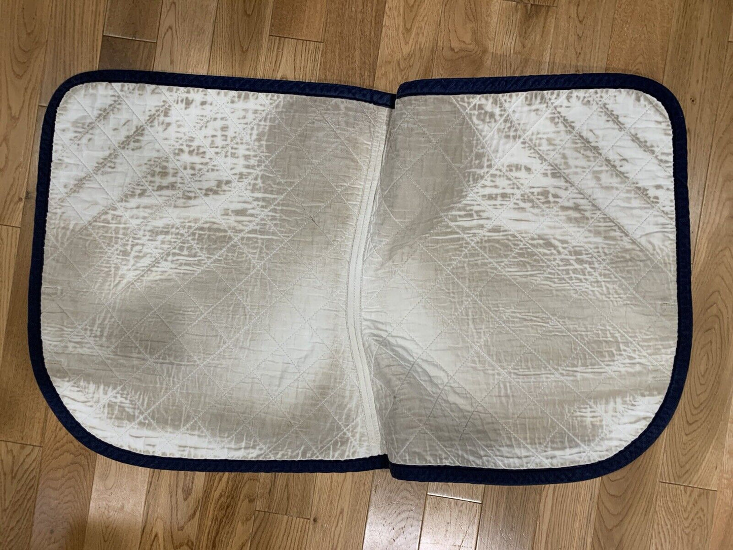 Seams Right Quilted Dressage Saddle Pad White/Blue Trim Full