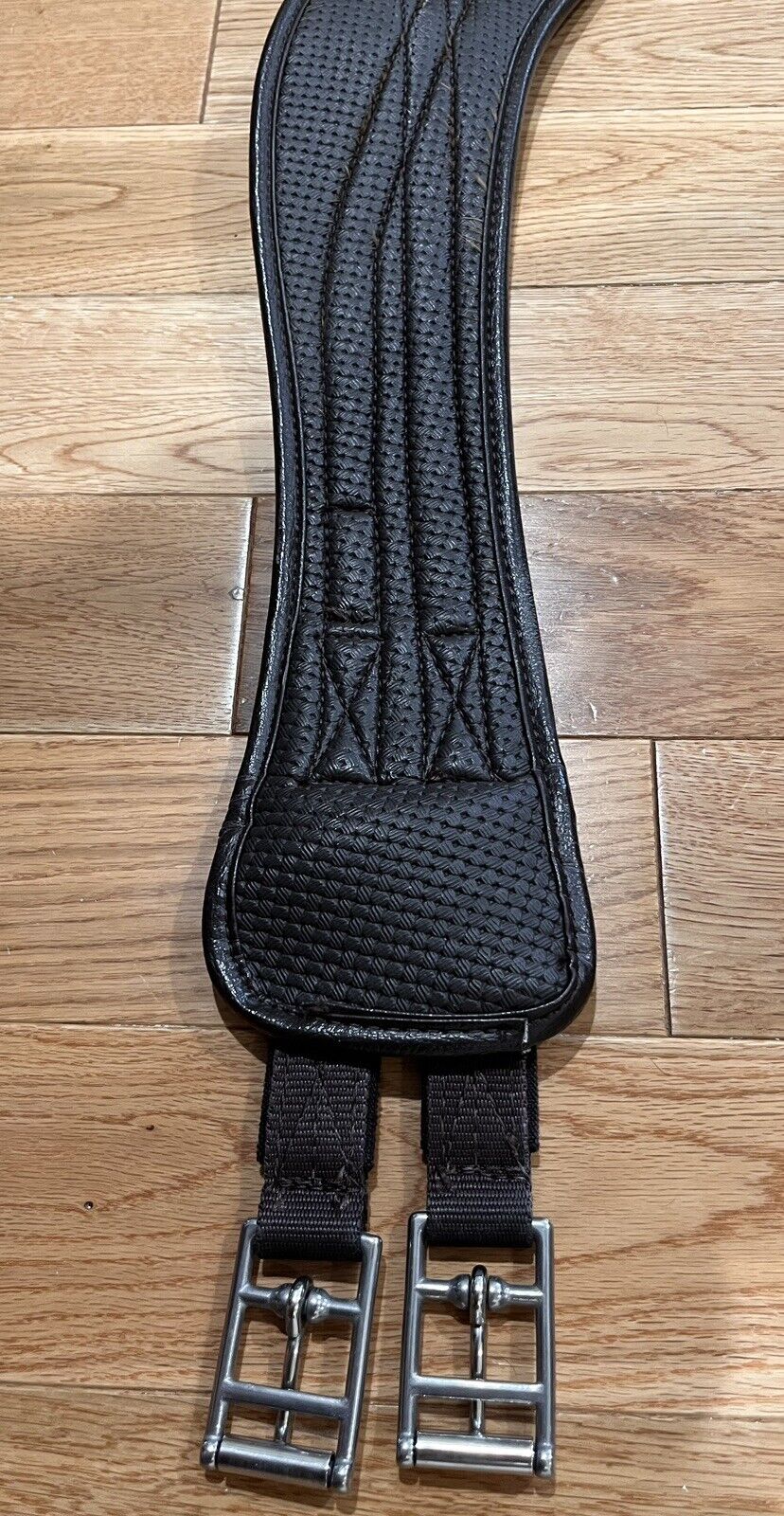 Shires Anti-Chafe Anatomic Brown Girth 48 Inch