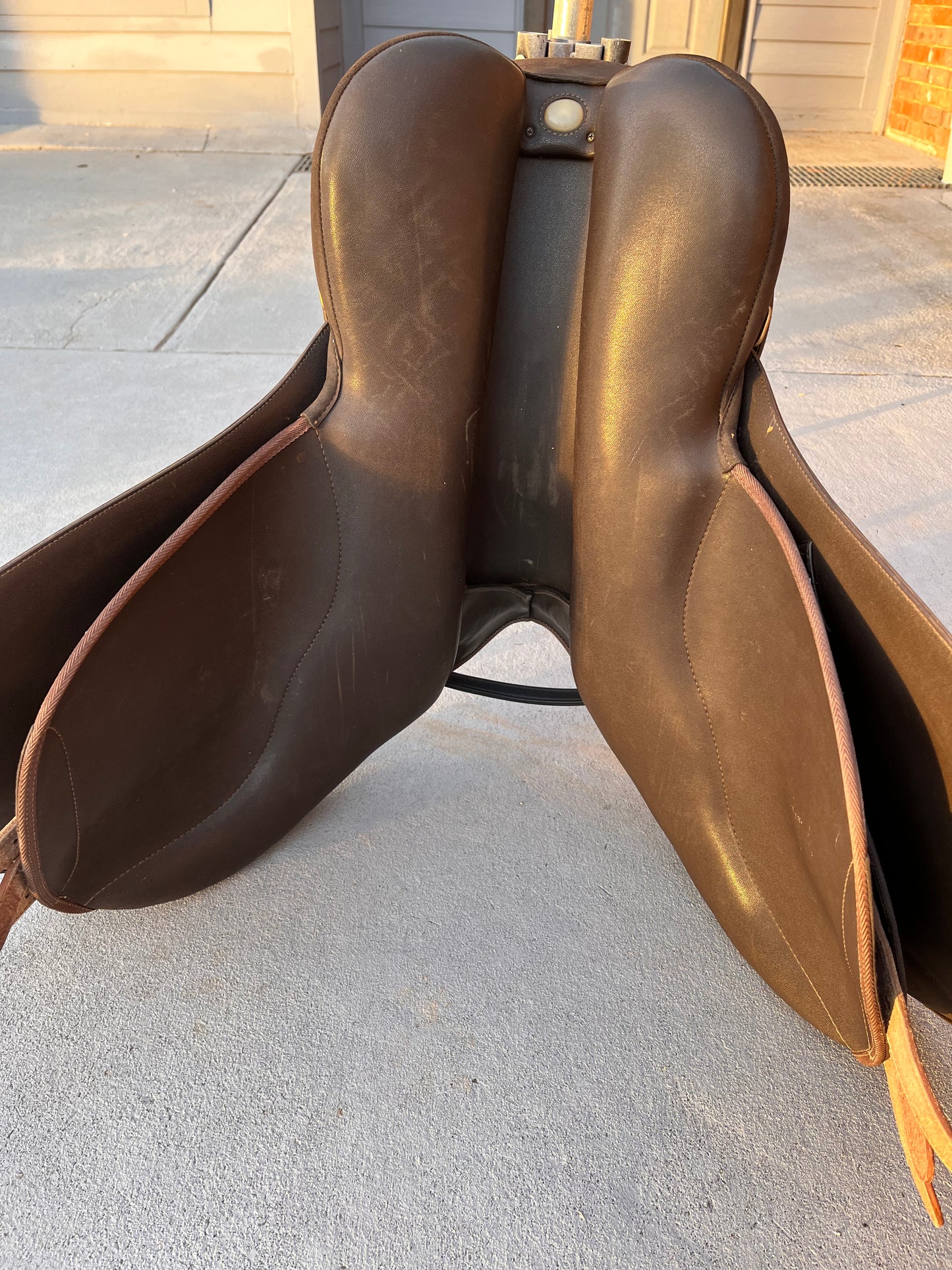 Wintec 2000 All Purpose Saddle 17.5 Inch Brown