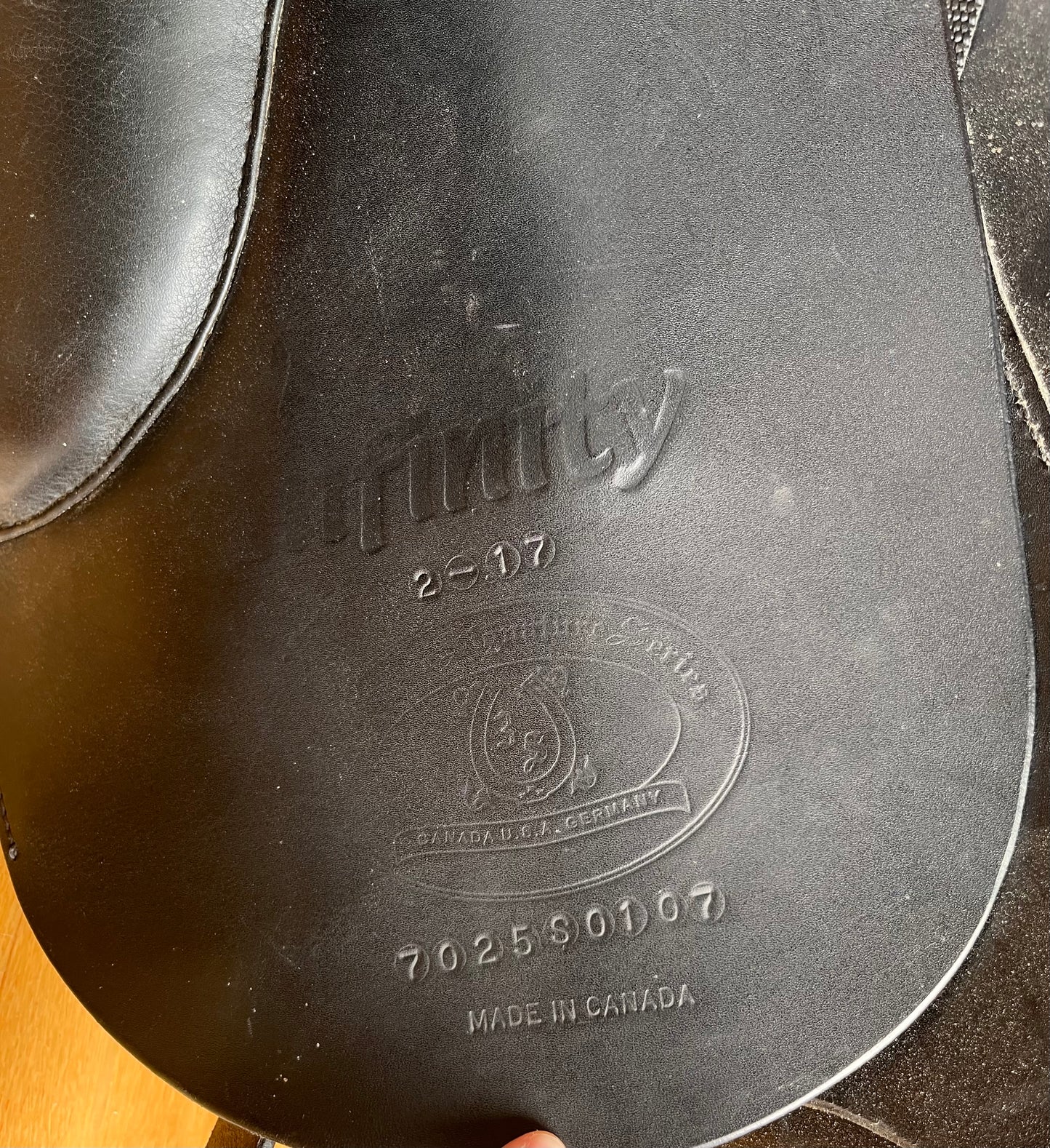 17 Inch Schleese Infinity Black Medium Wide Dressage Saddle